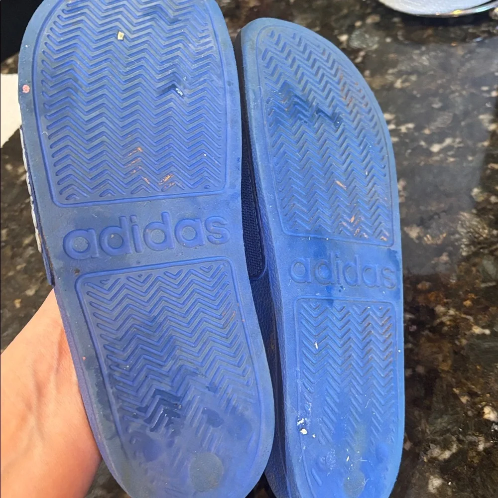 Adidas Slides! Youth 3